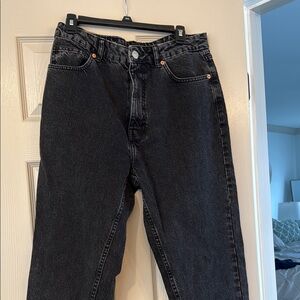 Black Zara jeans